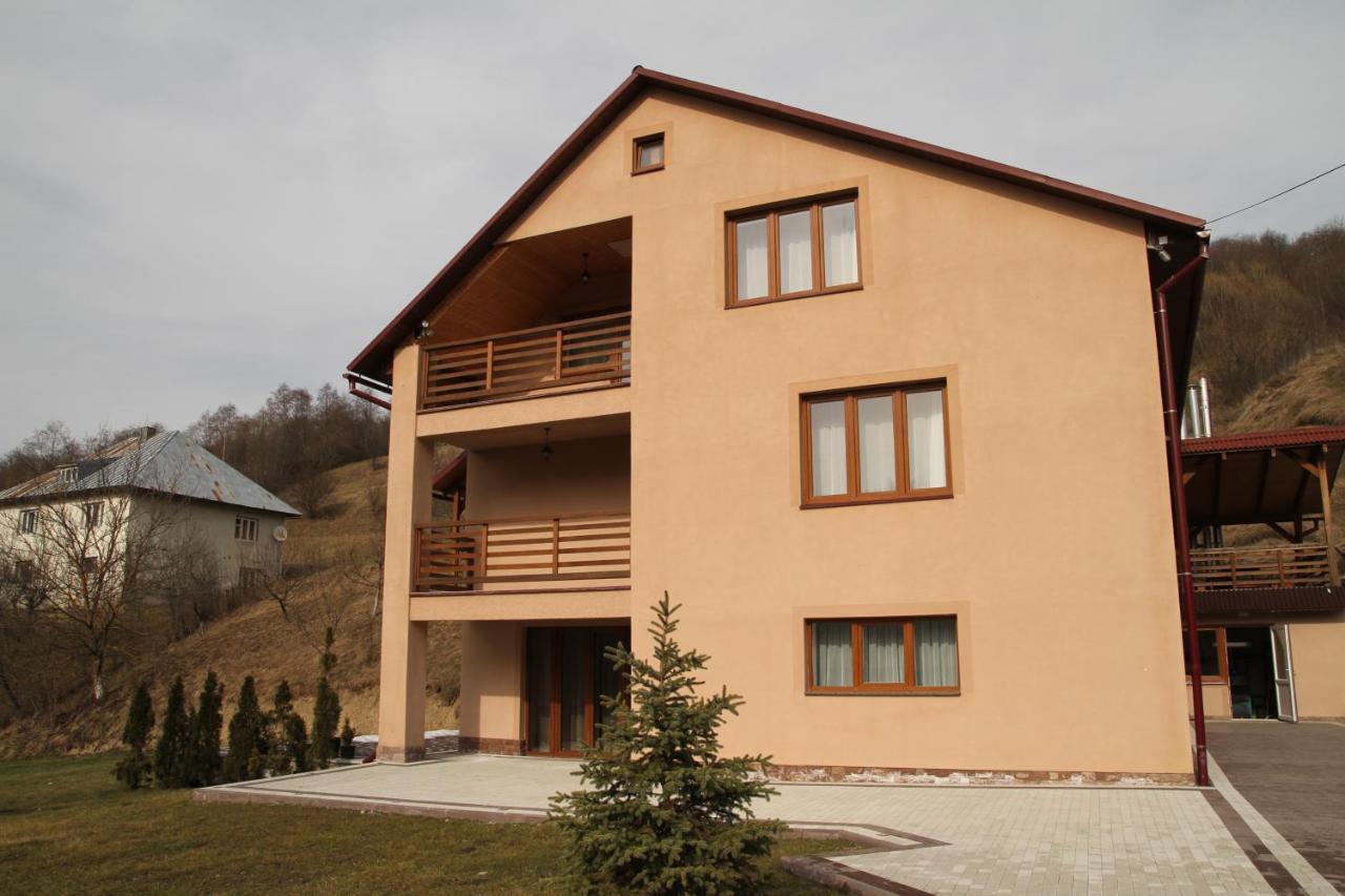 купецький двір Hotel