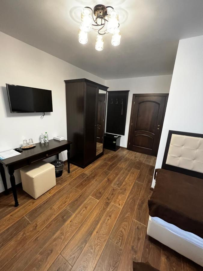 купецький двір Hotel Mizhhirya (Transcarpathia)